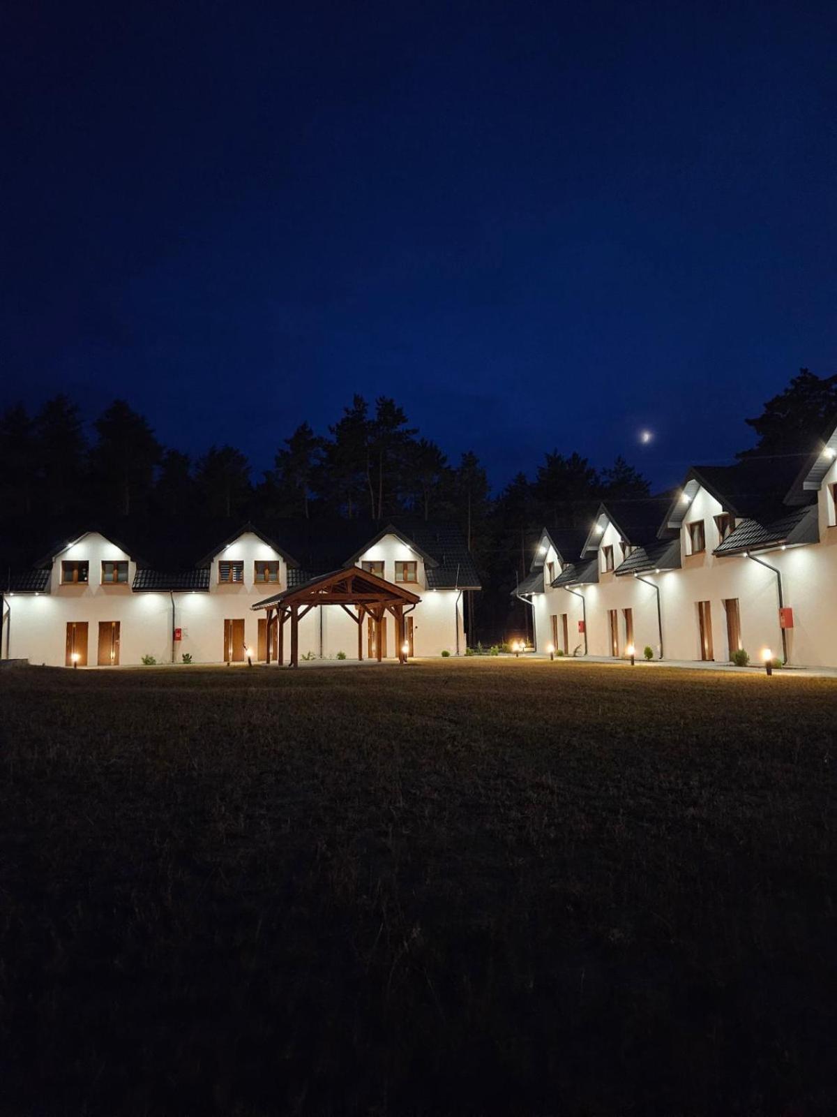 Lesny Zakatek Sielpia Wielka Exteriér fotografie